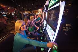 Tampilan Live Baccarat di desktop wifitoto dengan layar besar dan kontrol taruhan yang jelas